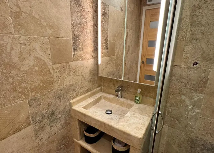 De Charme Le Coin Caché * Digione